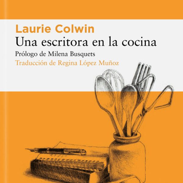UNA ESCRITORA EN LA COCINA