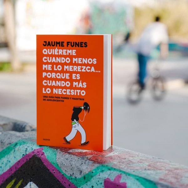 QUIÉREME CUANDO MENOS ME LO MEREZCA... PORQUE ES CUANDO MÁS LO NECESITO